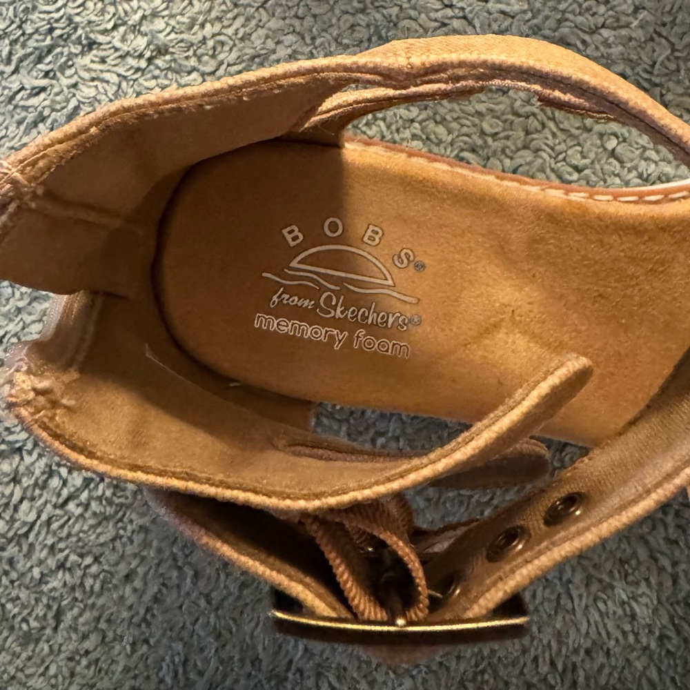 Skechers Tan Strappy Wedge Sandals with Back Zip - Picture 4 of 6